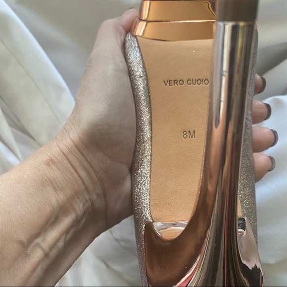 🆕 BCBG Vero Cuoio champane/rose gold stilettos 8M - Picture 8 of 8